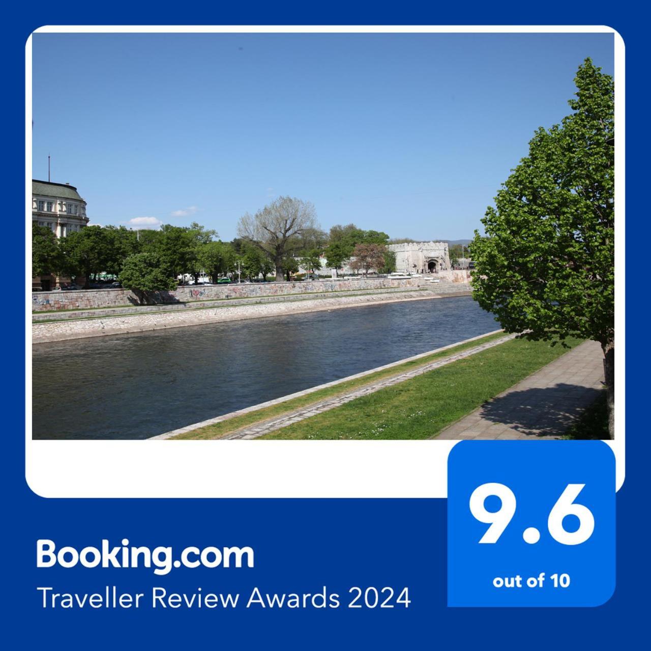 65 Square Meters Designer Apartment In Heart Of City - River View ! Park For Free Ni Kültér fotó