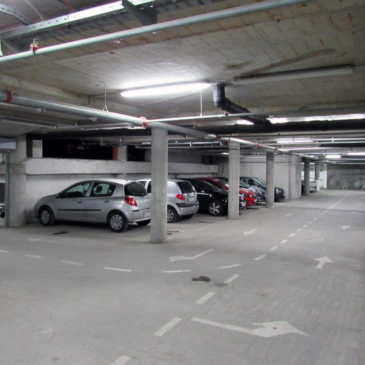 65 Square Meters Designer Apartment In Heart Of City - River View ! Park For Free Ni Kültér fotó