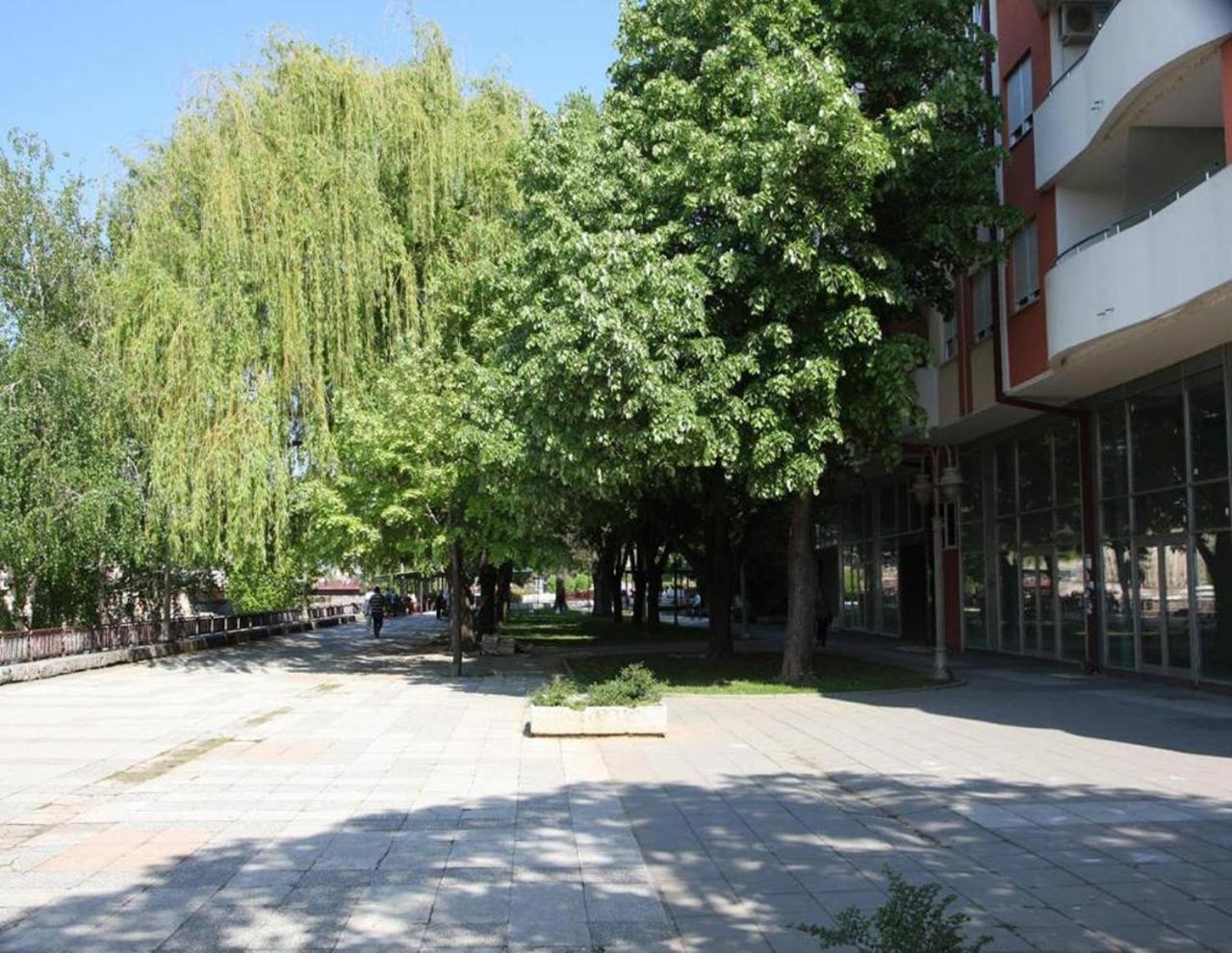 65 Square Meters Designer Apartment In Heart Of City - River View ! Park For Free Ni Kültér fotó