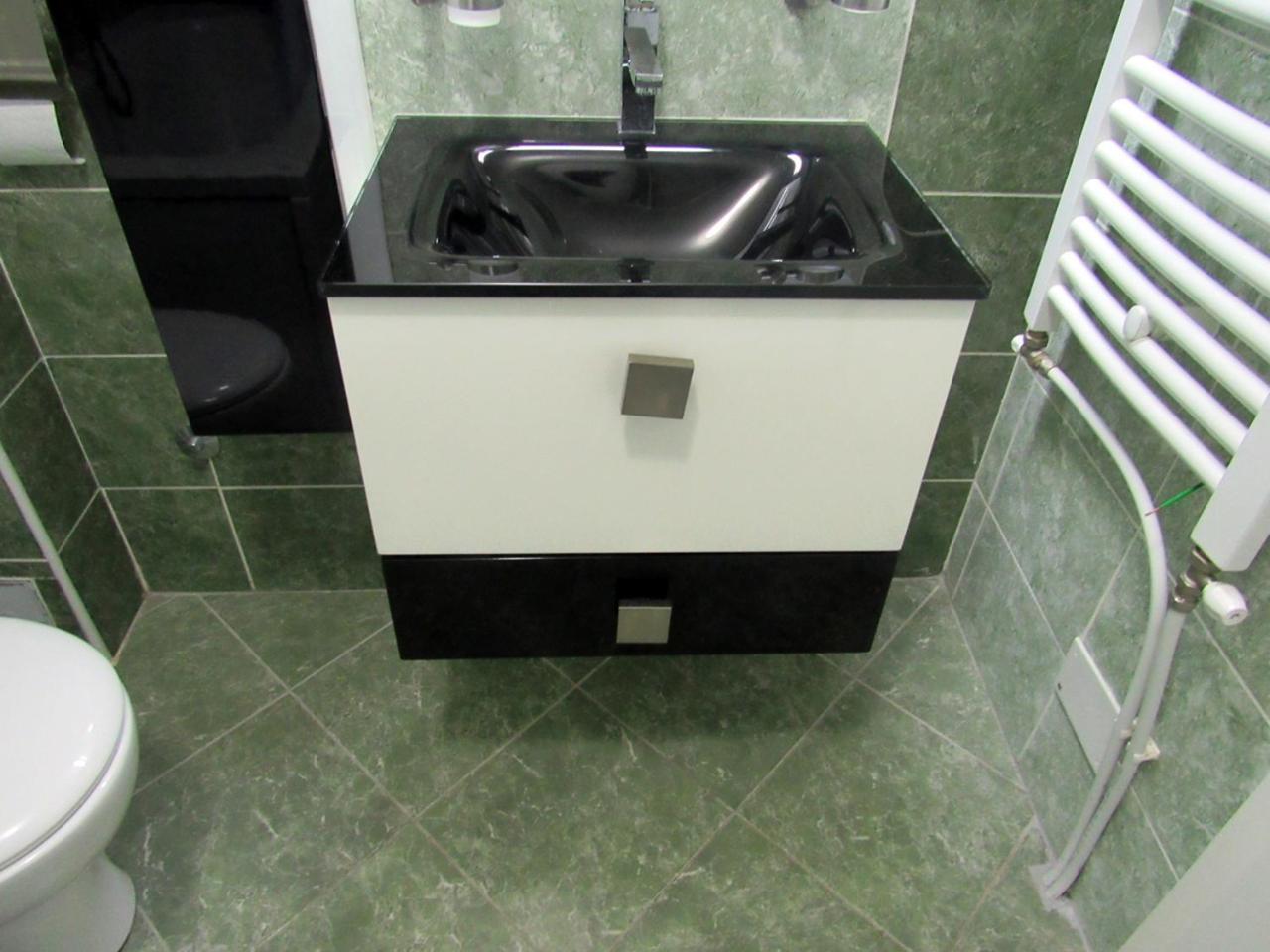 65 Square Meters Designer Apartment In Heart Of City - River View ! Park For Free Ni Kültér fotó