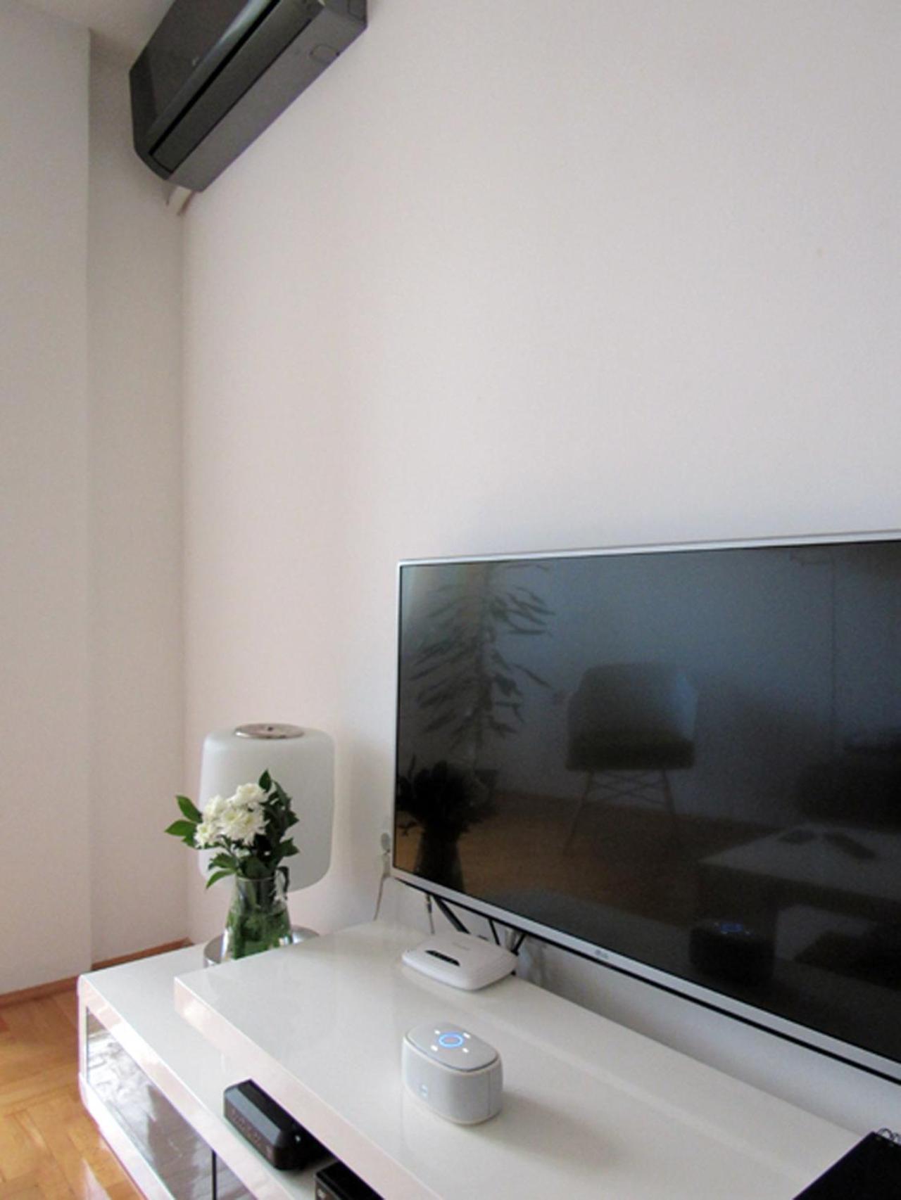 65 Square Meters Designer Apartment In Heart Of City - River View ! Park For Free Ni Kültér fotó