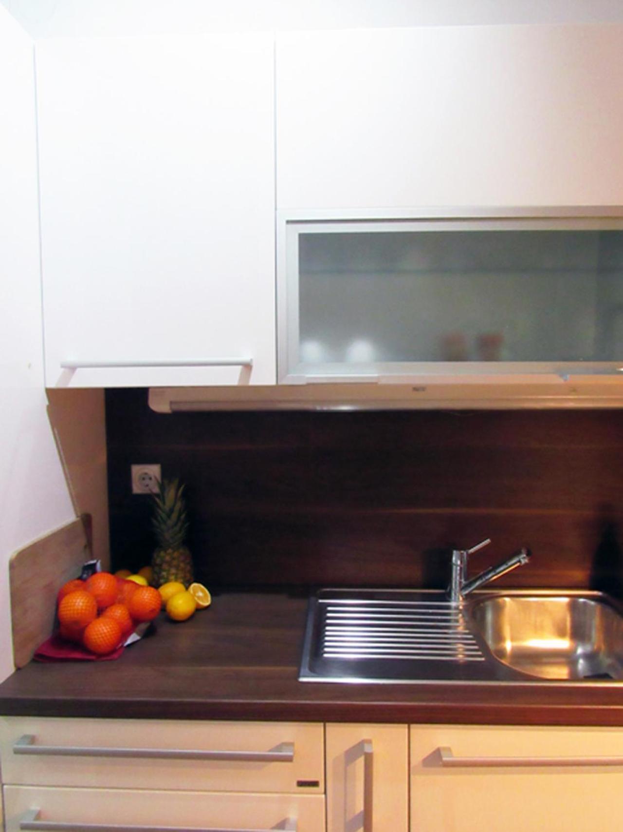 65 Square Meters Designer Apartment In Heart Of City - River View ! Park For Free Ni Kültér fotó