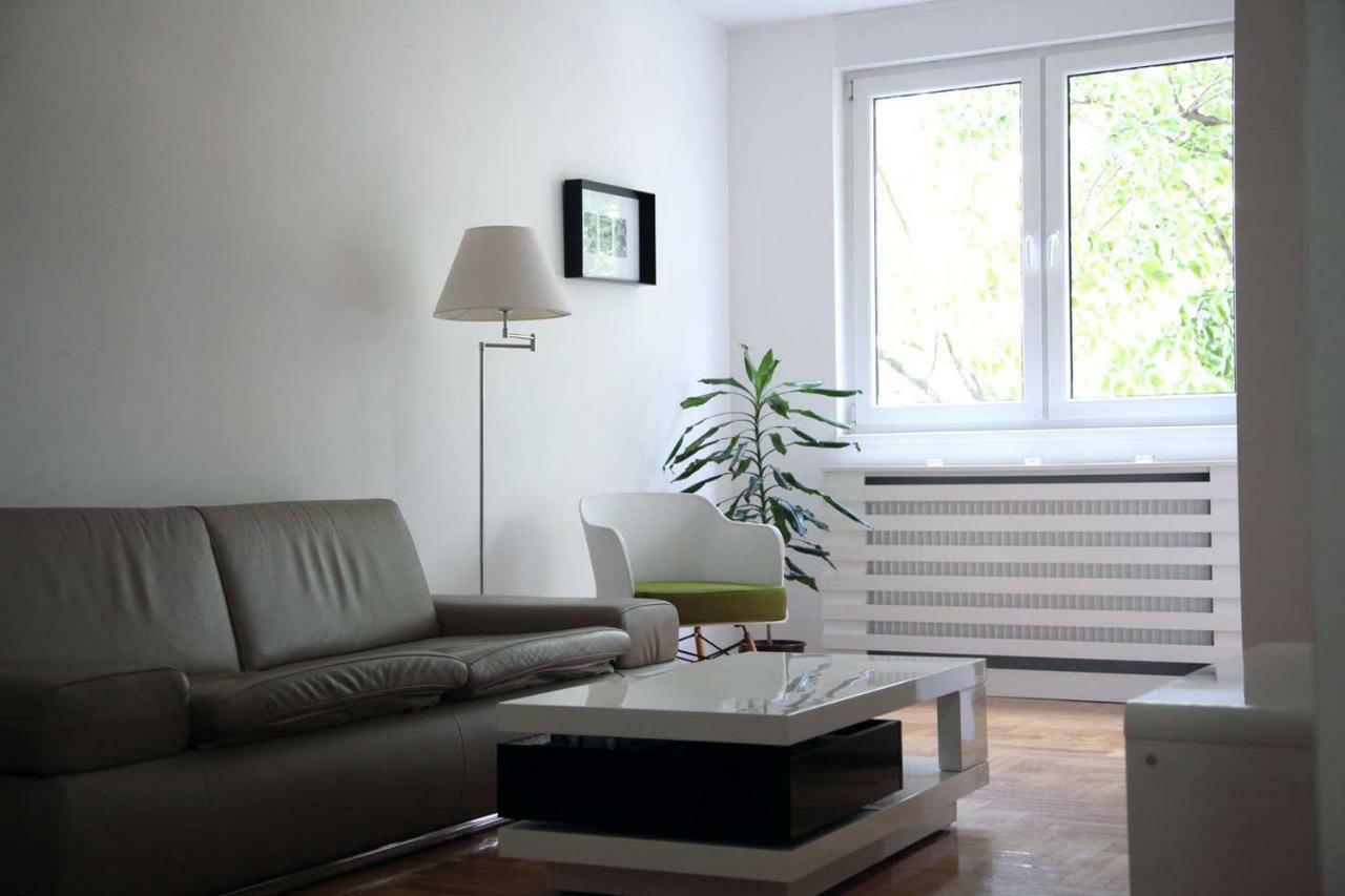 65 Square Meters Designer Apartment In Heart Of City - River View ! Park For Free Ni Kültér fotó