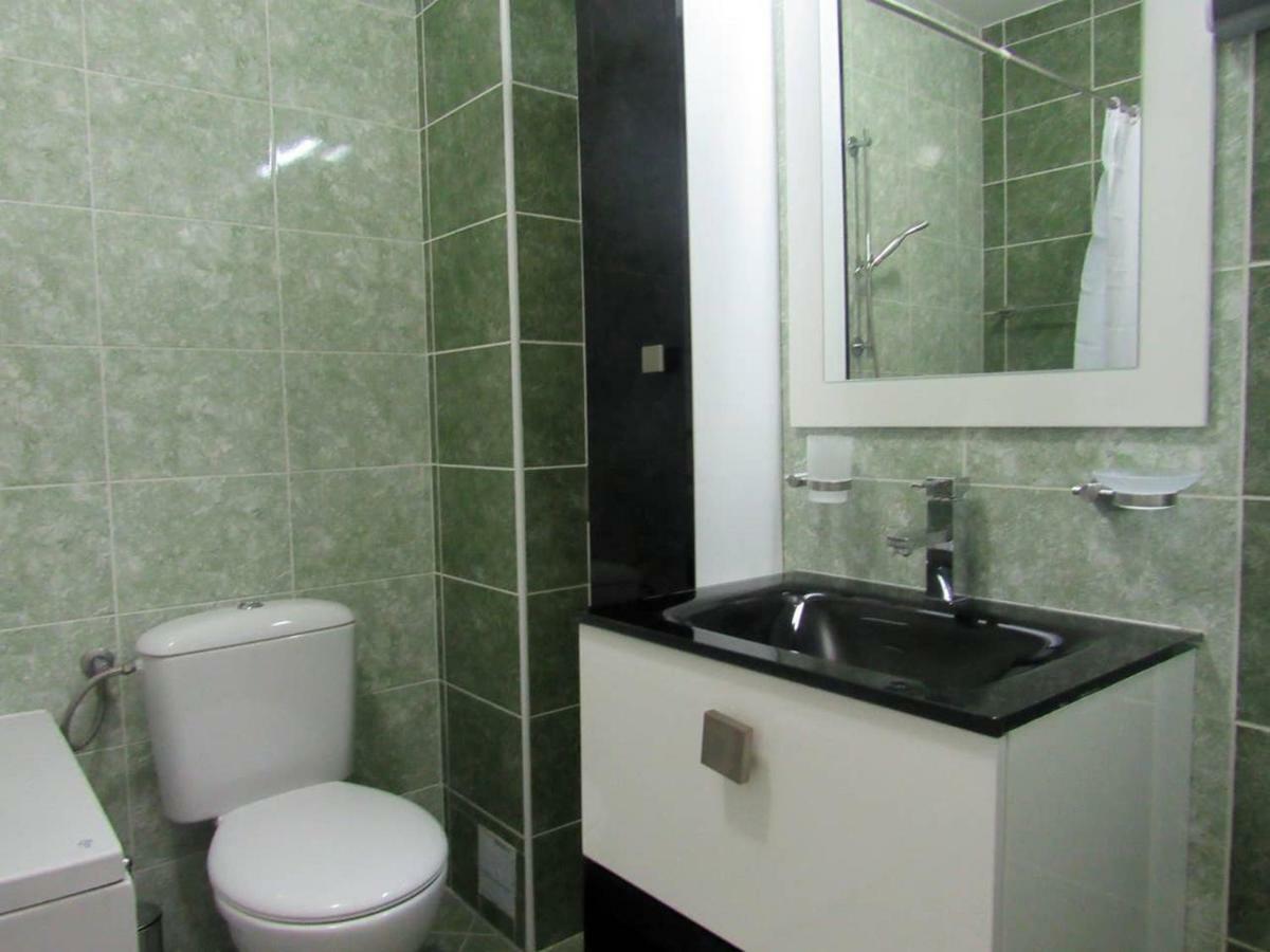 65 Square Meters Designer Apartment In Heart Of City - River View ! Park For Free Ni Kültér fotó